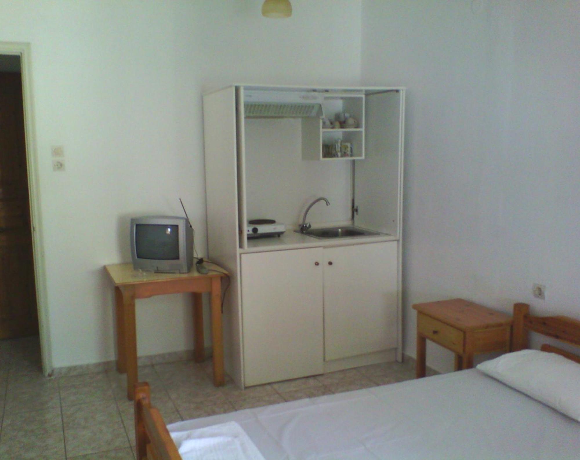 Karagiozos Studios & Apartments Skopelos Town Phòng bức ảnh
