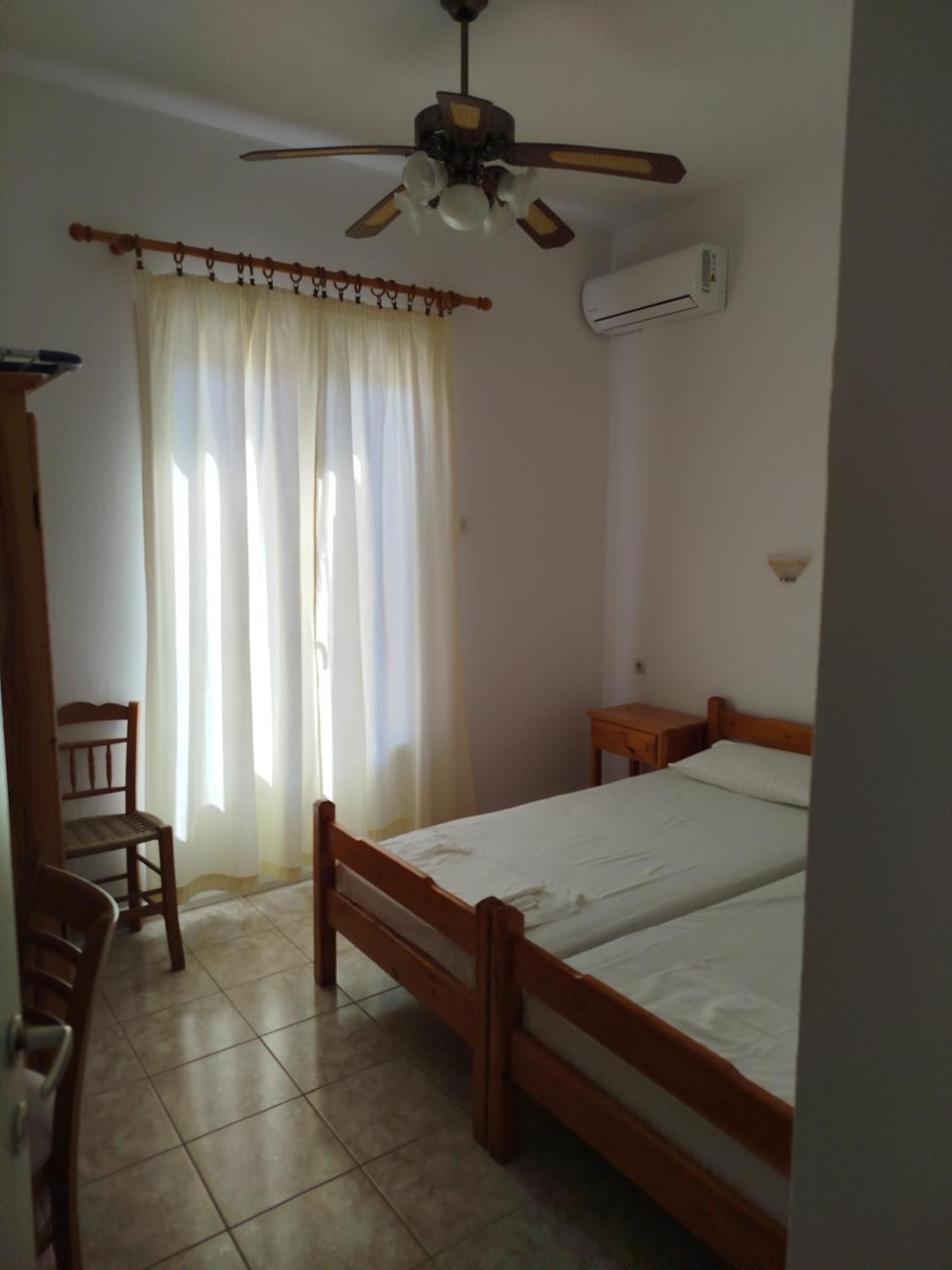 Karagiozos Studios & Apartments Skopelos Town Ngoại thất bức ảnh