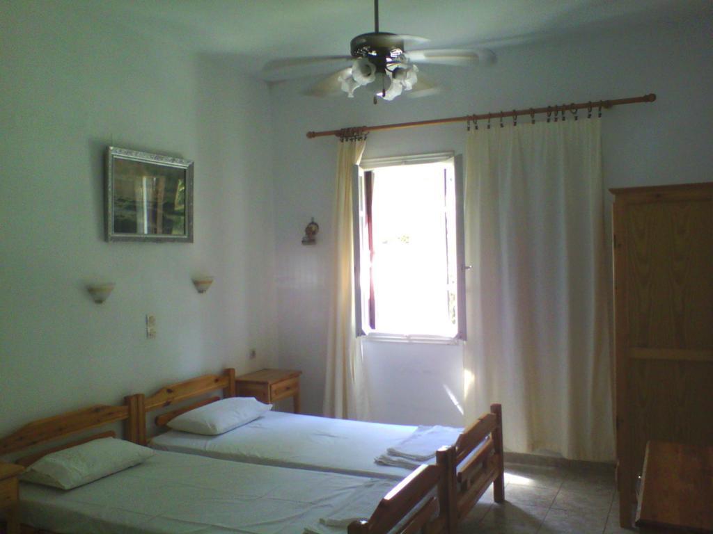 Karagiozos Studios & Apartments Skopelos Town Phòng bức ảnh