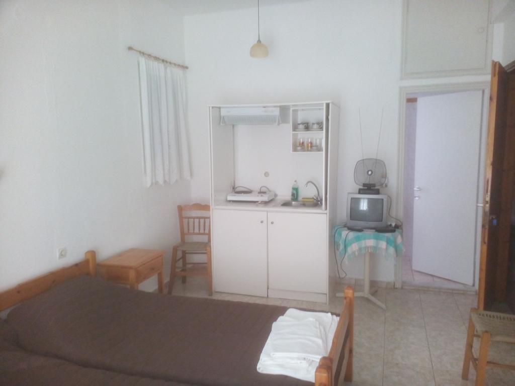 Karagiozos Studios & Apartments Skopelos Town Ngoại thất bức ảnh